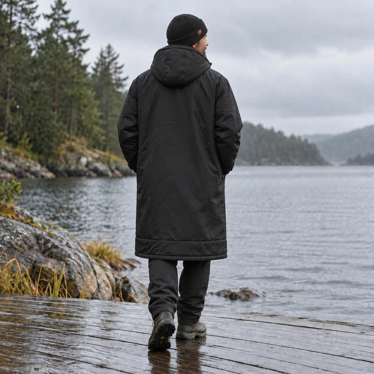Storm Robe Yukon black - Wasserdichter Umkleidemantel Wasserdichte Storm Ponchos WAVE HAWAII 